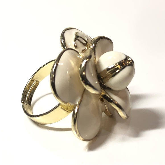 Enamel Flower Bud Cocktail Ring Cream & Gold - Picture 2 of 5